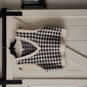 Garage Houndstooth Cropped Vest